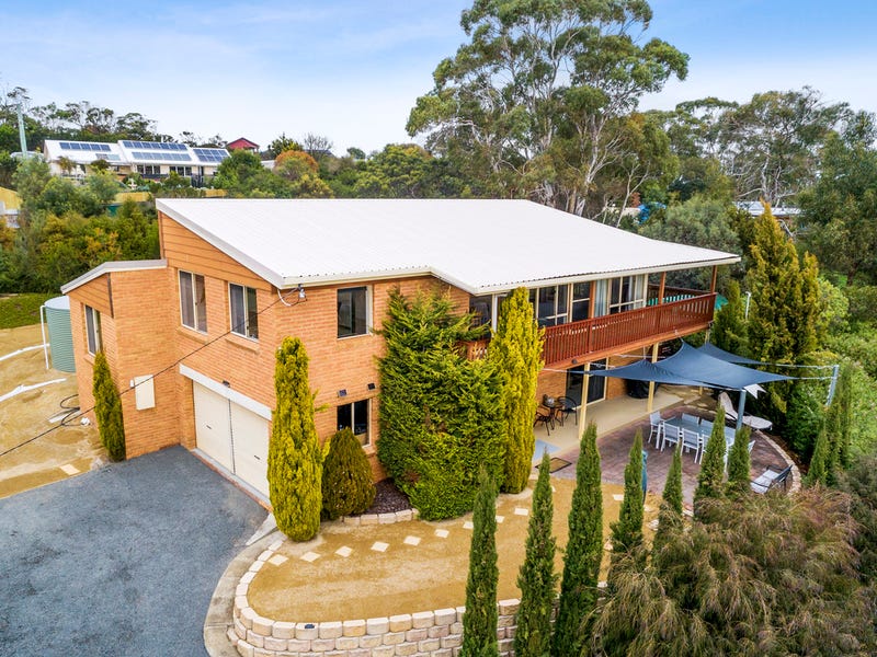 63 Signal Hill Road, Dodges Ferry, Tas 7173 Property Details