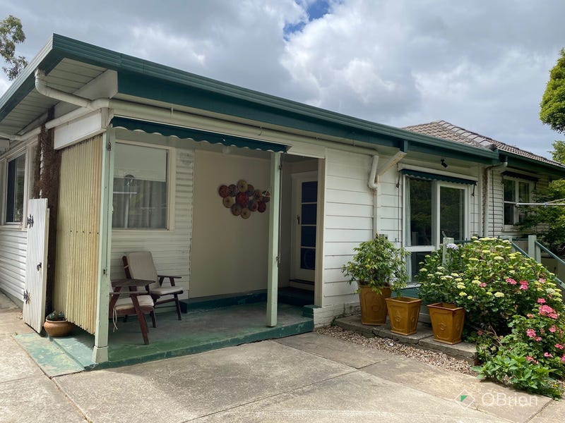 13 Dixon Avenue, Croydon, Vic 3136