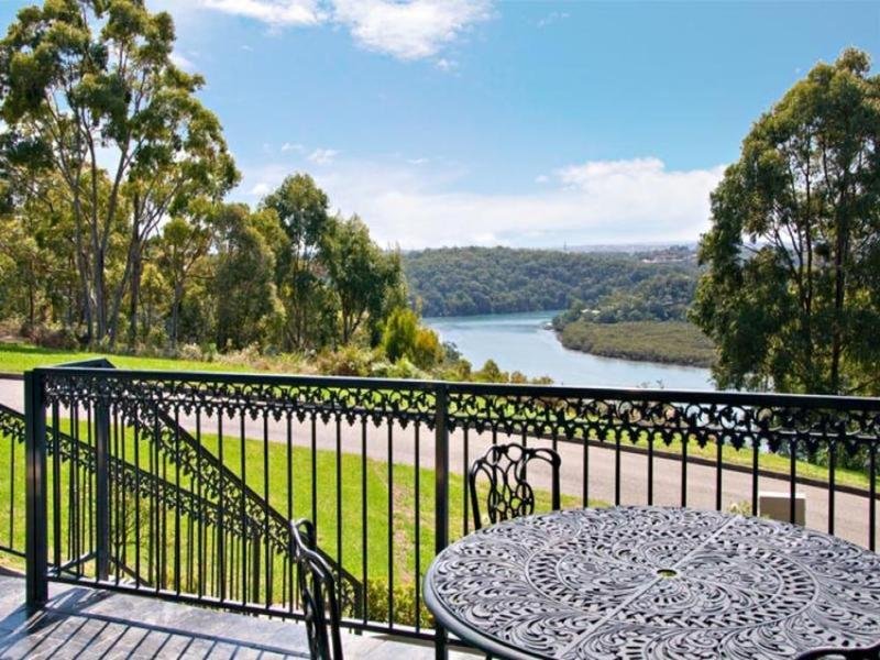 1 Spencer Place, Illawong, NSW 2234 Property Details