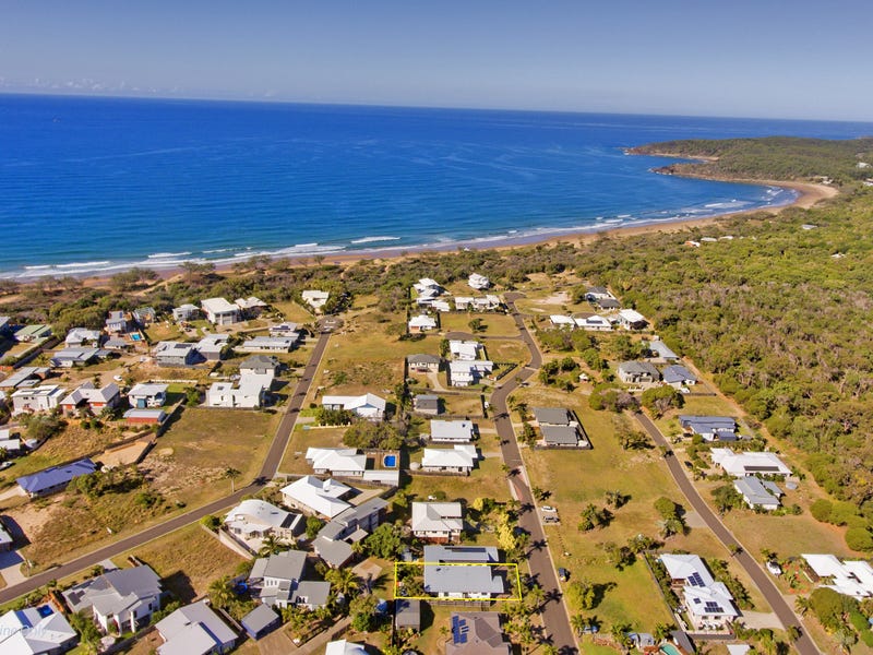 1 15 Waterfront Drive Agnes Water QLD 4677 Realestate au