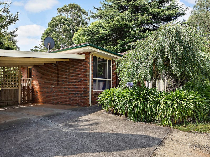 21 Railway Avenue, Drouin, VIC 3818