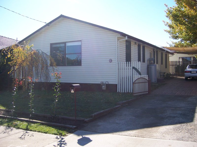 16 Hayes Street, Queanbeyan, NSW 2620