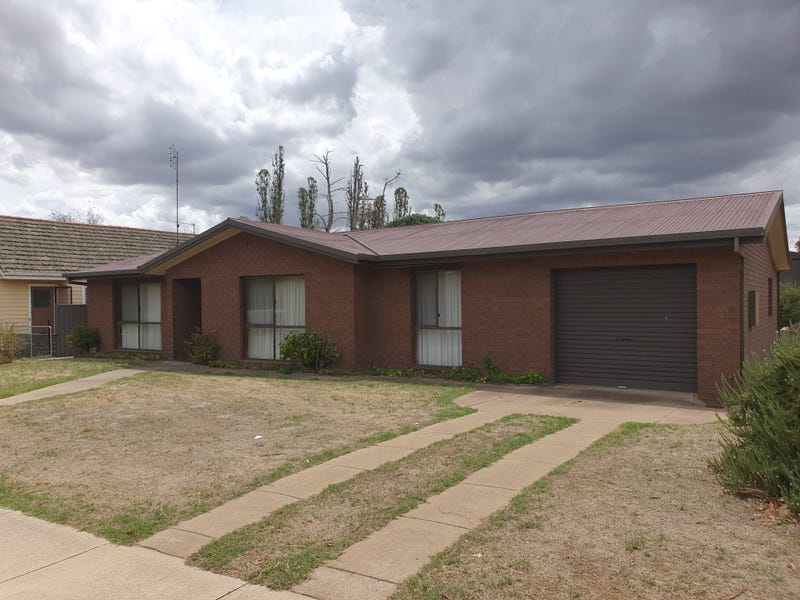 79 Pudman Street, Boorowa, NSW 2586