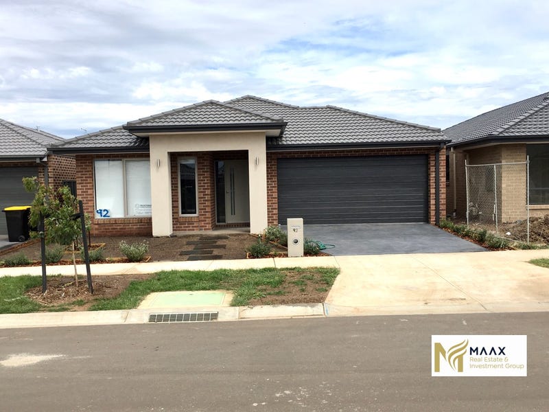 82 Lancers Drive, Melton West, VIC 3337