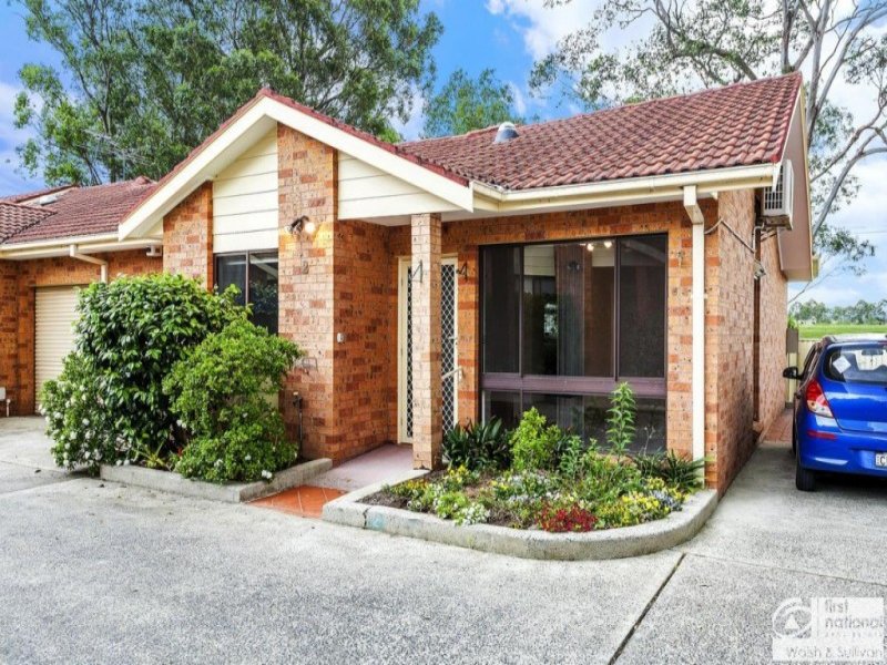 2/39 Woodlawn Drive, Toongabbie, NSW 2146