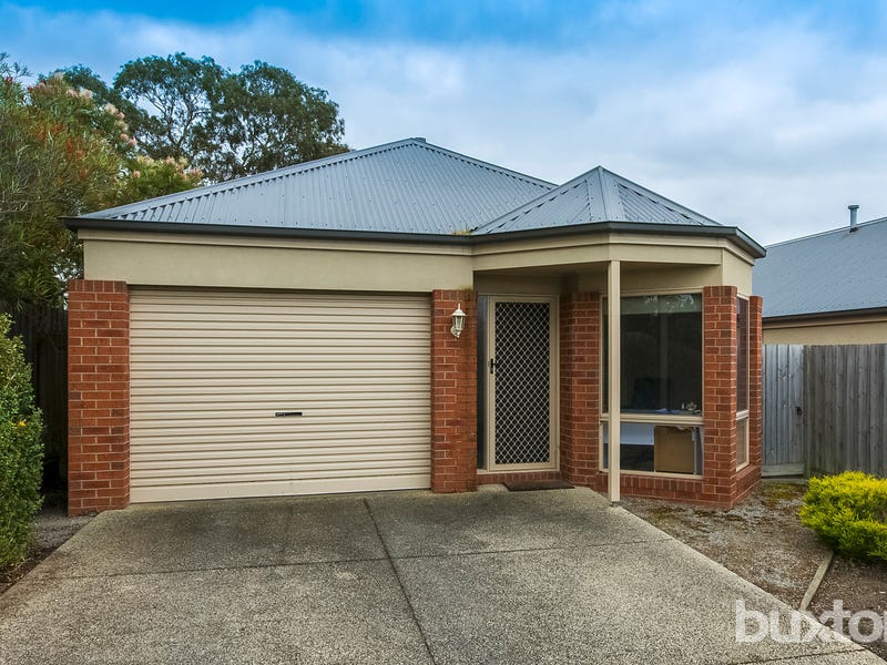 2/220 Mt Pleasant Road, Highton, VIC 3216