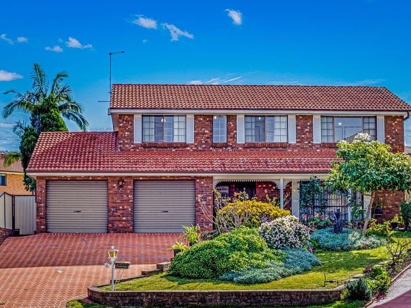 6 Manna Place Bossley Park Nsw 2176 Realestate Com Au