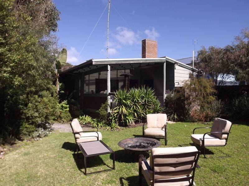 18 Surf Beach Rd Cape Paterson Vic 3995 Property Details