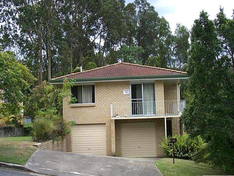 19 Robyn Street, Chapel Hill, QLD 4069