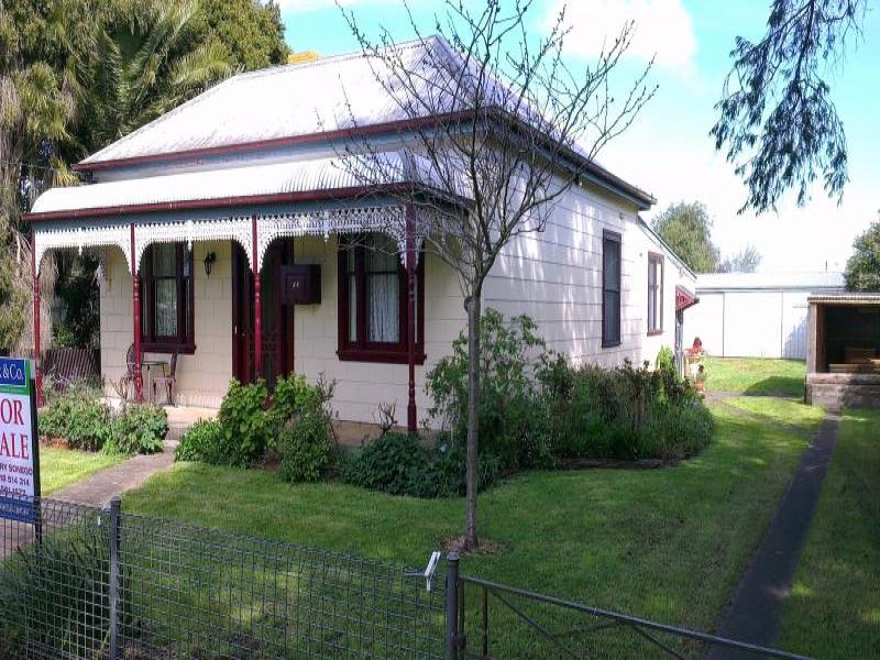 21 Station Street, Koroit, Vic 3282 Property Details