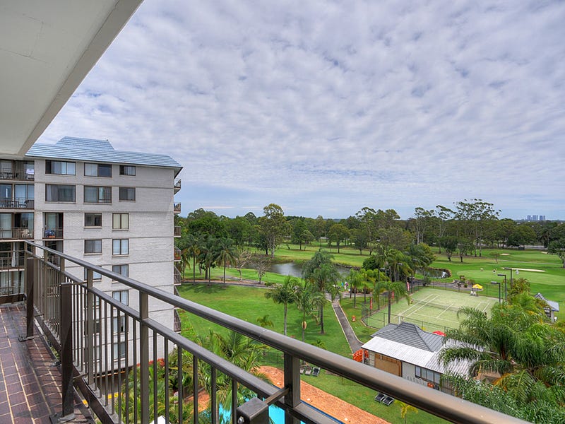 29/1327 Fairway Drive, Clear Island Waters, QLD 4226