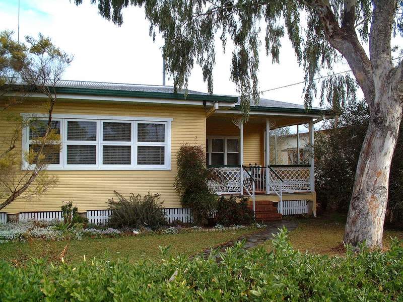 35 East Street, Clifton, QLD 4361