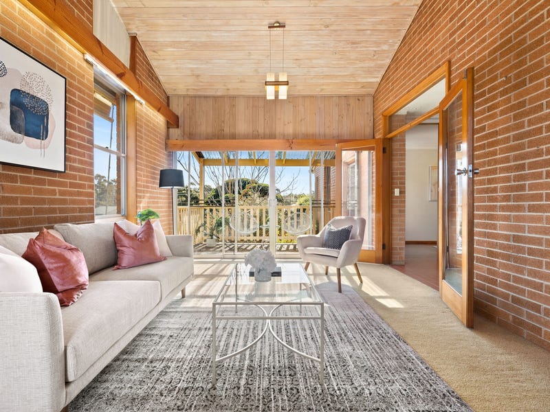 16 Ashwood Drive, Ashwood, Vic 3147 House for Sale