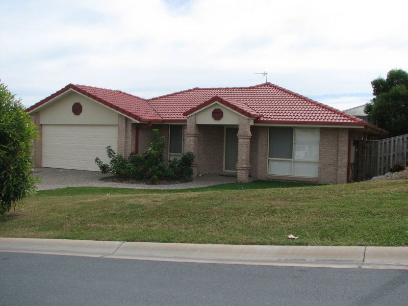 8 Ainsworth Street, Pacific Pines, QLD 4211