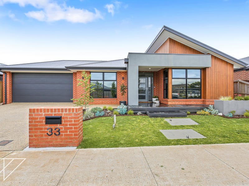 33 Carisbrooke Drive, Warragul, VIC 3820