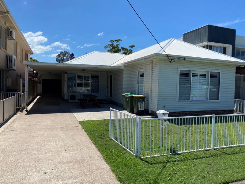 420 The Esplanade, Warners Bay, NSW 2282