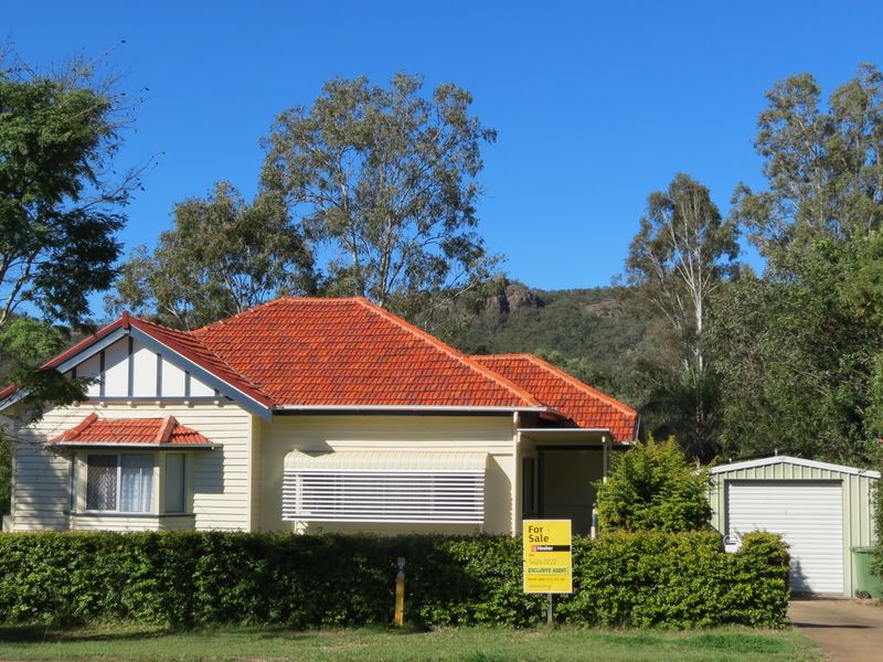 30 Richard Street, Esk, Qld 4312 Property Details