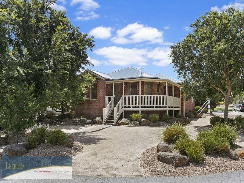 2 Barnes Place, Sunbury, Vic 3429 Property Details