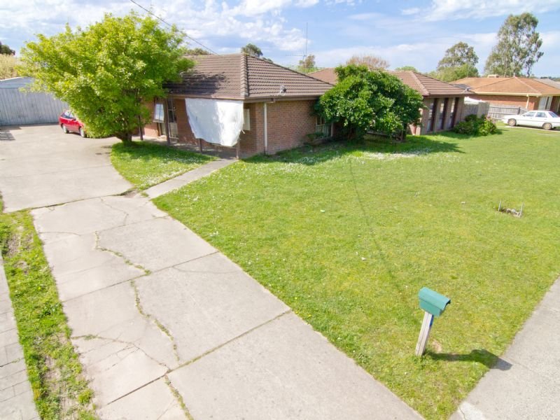 48 Cameron Way, Pakenham, Vic 3810 Property Details