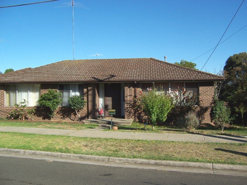311 Carrick Drive, Gladstone Park, VIC 3043