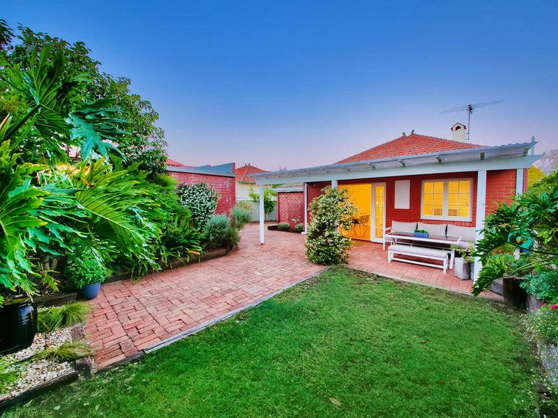 11 Harrow Street, Mount Hawthorn, WA 6016