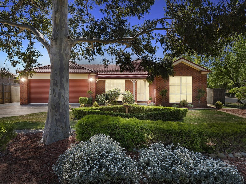 19 Glenbrook Gardens, Brookfield, Vic 3338 Property Details