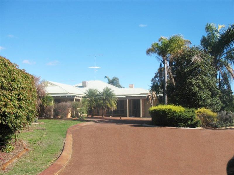 497 Young Road, Baldivis, WA 6171 Property Details