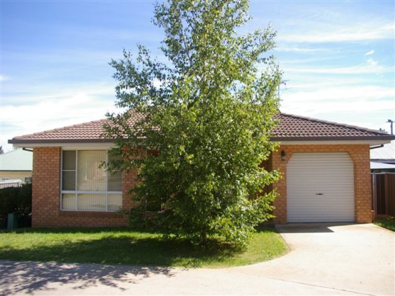 2/26 Warrendine Street, Orange, NSW 2800 Property Details