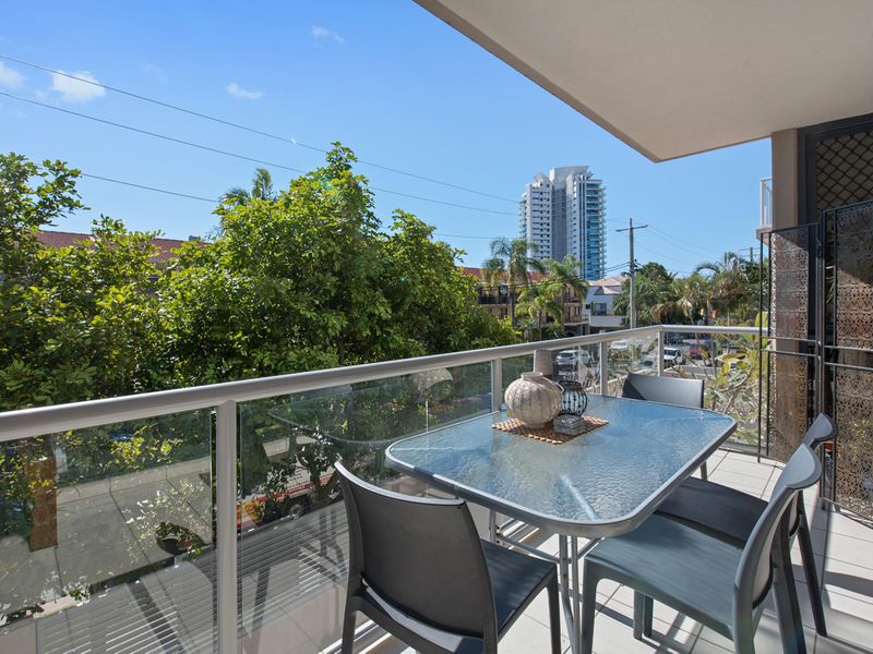 6/12 Bradford Street, Labrador, QLD 4215