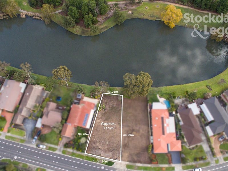 19 Lakeside Boulevard, Rowville, VIC 3178