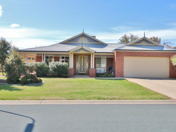 17 Deakin Grove, Tongala, Vic 3621 Property Details