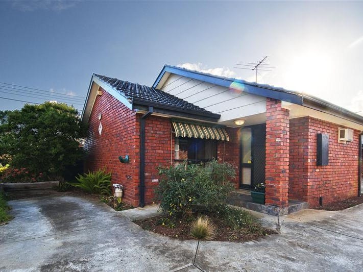 1/2224 Collins Street, Werribee, VIC 3030