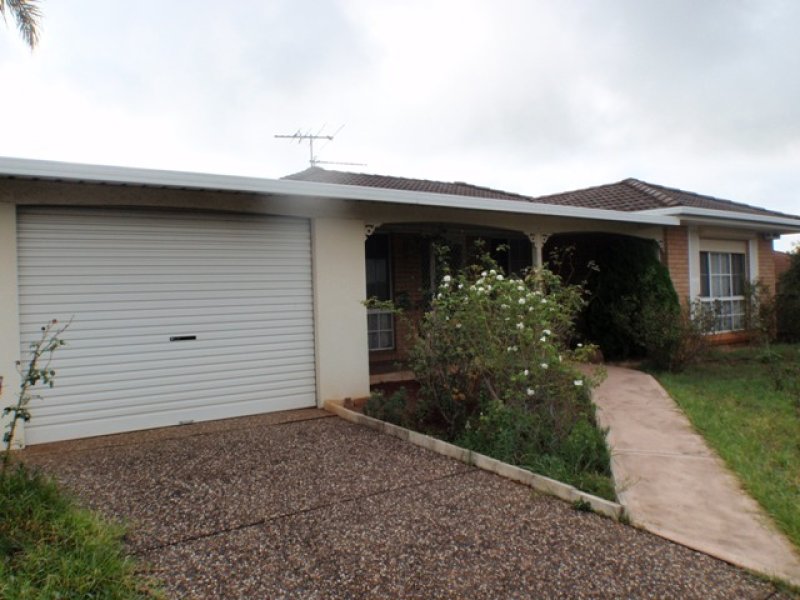 19 Opal Place, Eagle Vale, NSW 2558