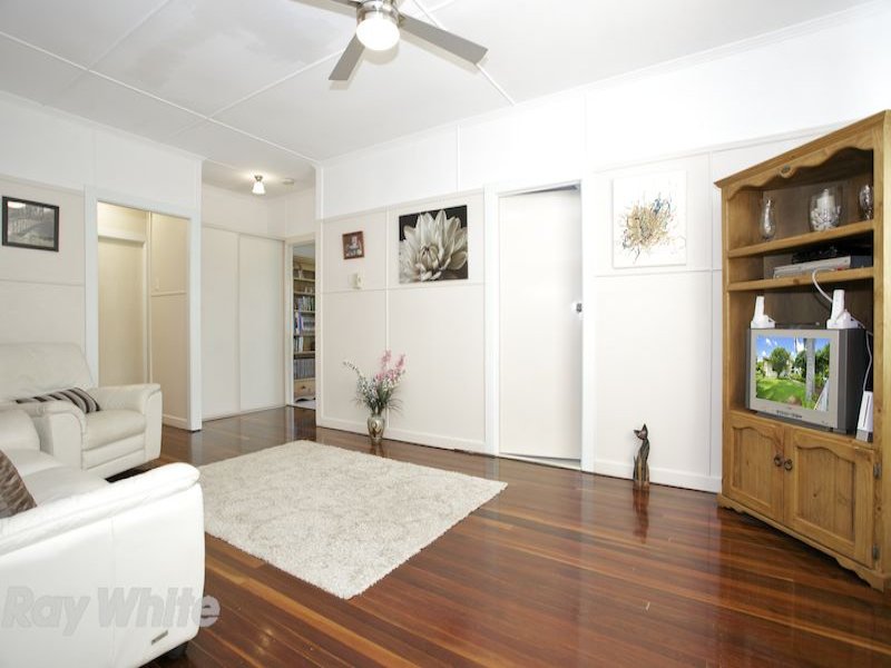 1 Bramble Street, Woody Point, QLD 4019