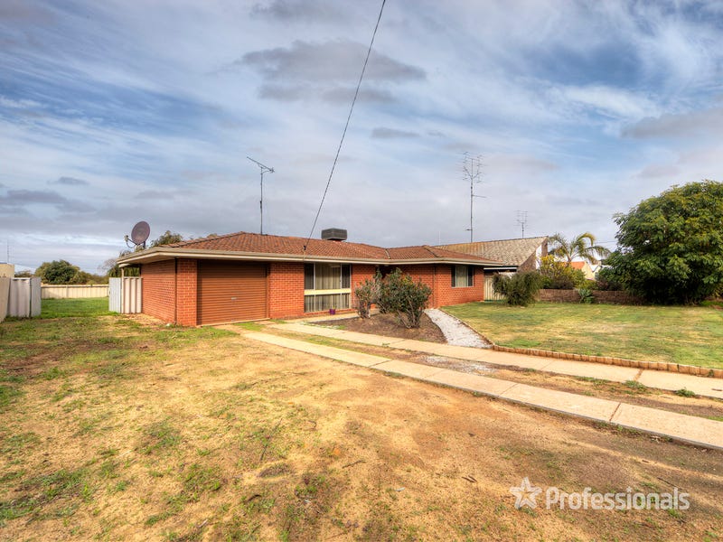 31 Wandoo Crescent, Wongan Hills, WA 6603 House for Sale realestate