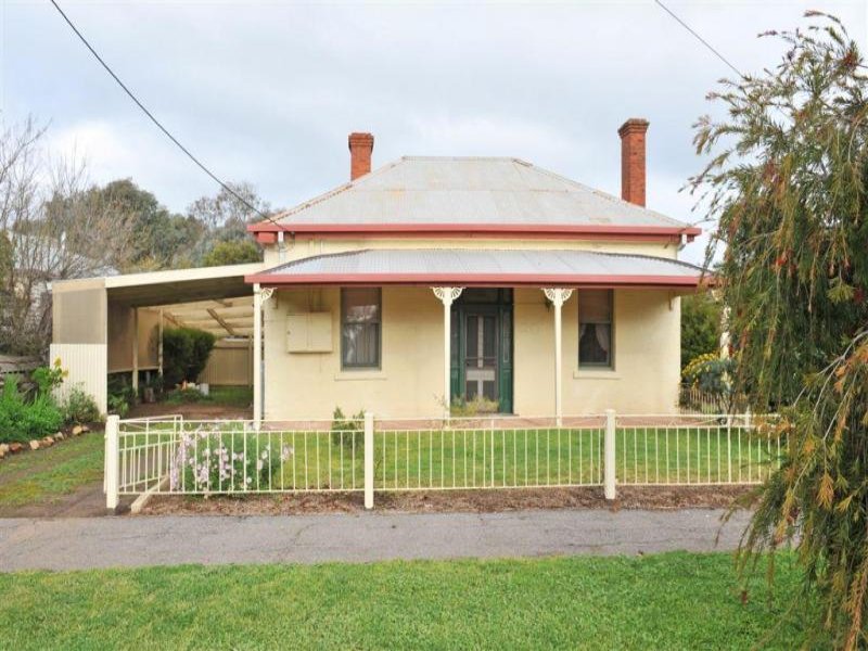 20 Railway Place South, Goornong, Vic 3557 Property Details