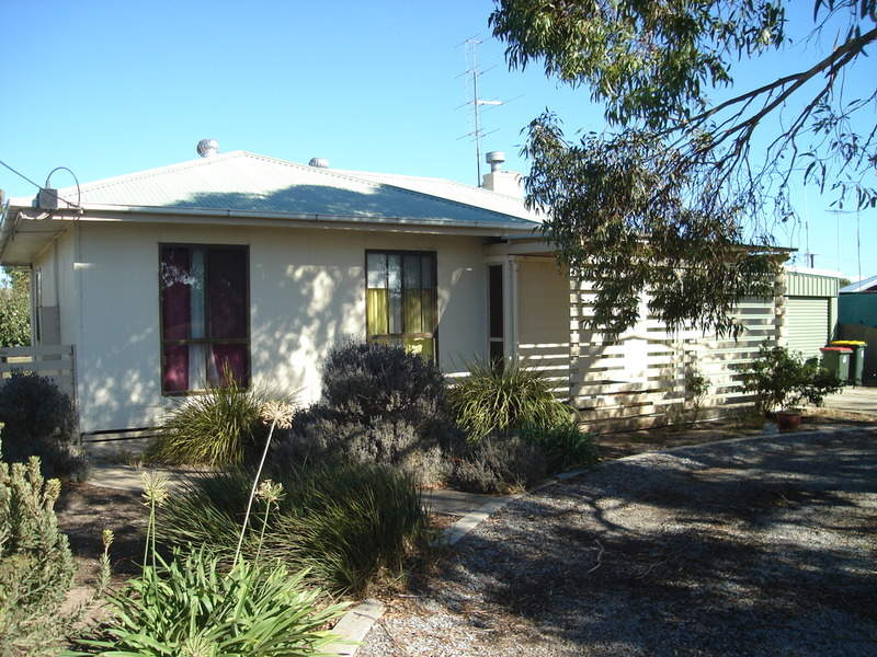 9 Fourth Street, Minlaton, SA 5575 Property Details
