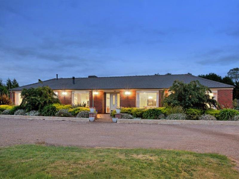 8 CURRY ROAD, Kilmore, Vic 3764 Property Details