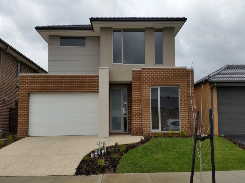 79 Riverstone Boulevard, Clyde North, VIC 3978