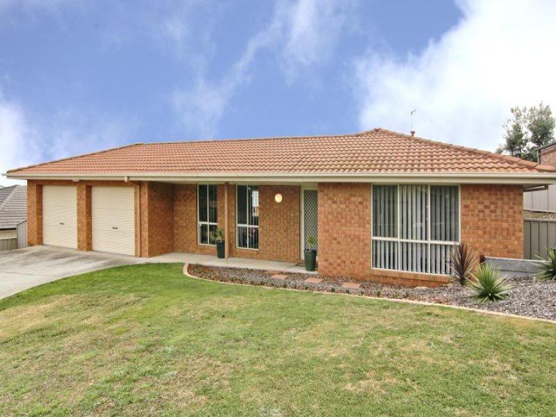 5 Golden Glade, Strathdale, Vic 3550 Property Details