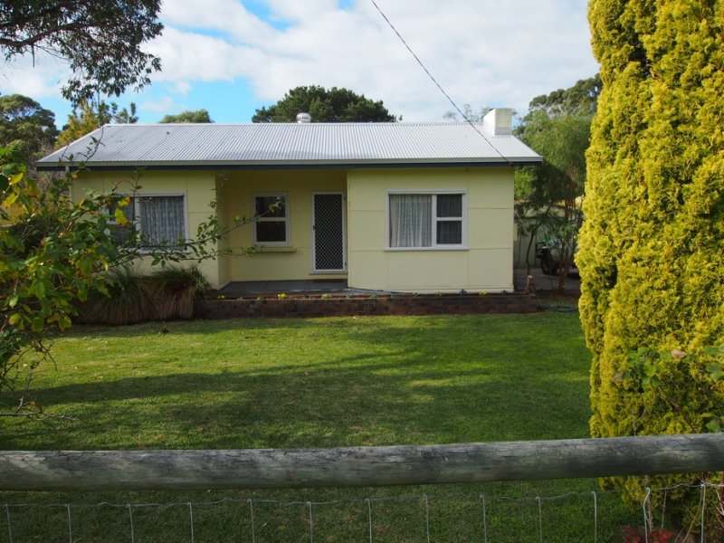 7 O'connell Street, Little Grove, WA 6330