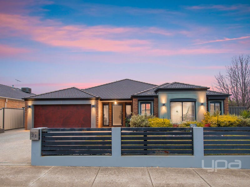 21 Montpellier Drive, Hillside, VIC 3037