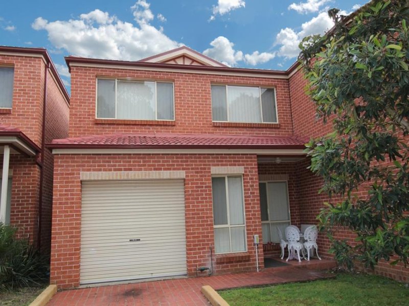 Sold Property Prices & Auction Results in Kendall Dr, Casula, NSW 2170