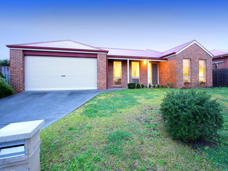 27 Eric Crescent, Mornington, Vic 3931 Property Details