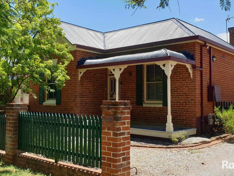 26 Crown Street, West Tamworth, NSW 2340