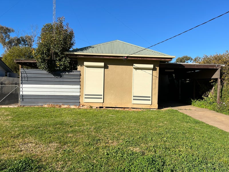 18 Parke Street, Robinvale, Vic 3549 Property Details