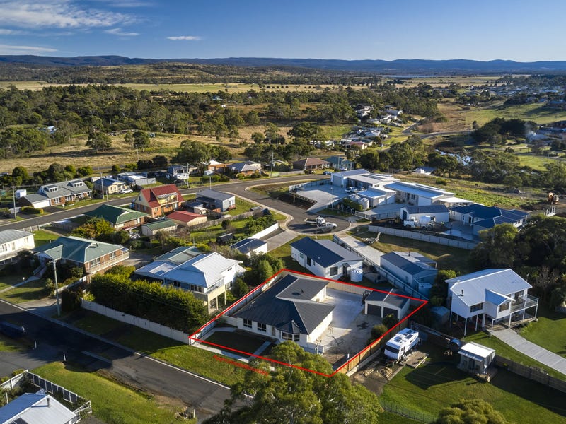 35 Gordon Street, Swansea, Tas 7190 House for Sale