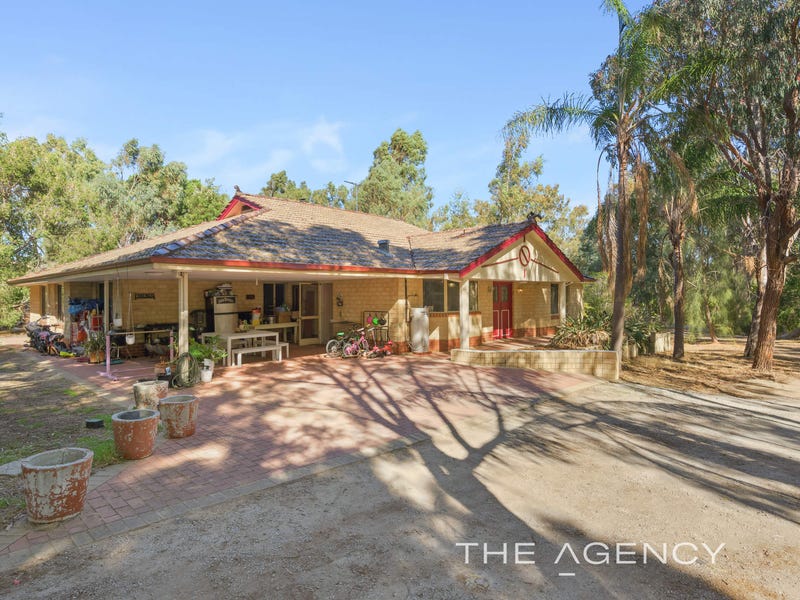 5 Chamberlain Street, Gosnells, WA 6110 House for Sale realestate