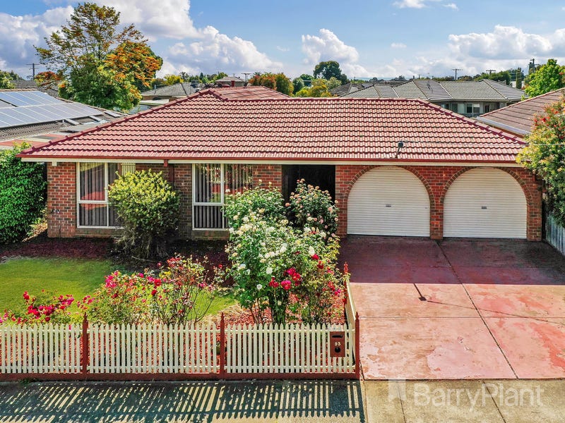 93 Station Road, Melton South, VIC 3338