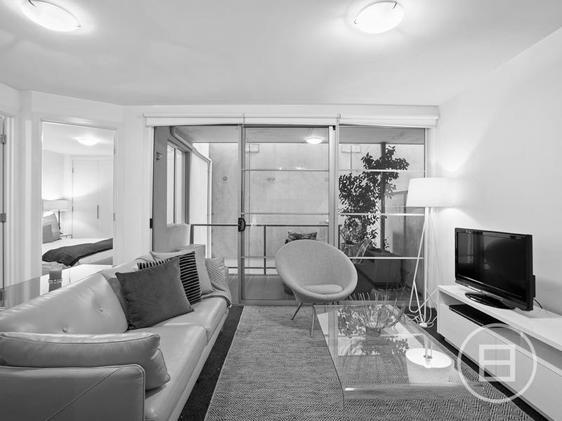 2/26 Clifton Street, Prahran, Vic 3181 Property Details